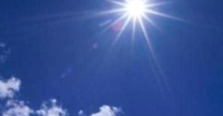 طقس حار طقس حار والعظمى في عمان 34 درجة