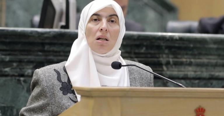 النائب ديمة طهبوب تدعو الى شمول قضايا الترويج للتنظيمات بالعفو العام