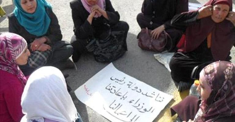 Day-laborers renew protest at Prime Ministry Day-laborers renew protest at Prime Ministry