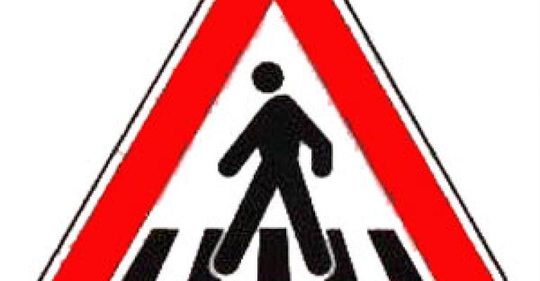 " تمشى " بهدف خفض عدد الوفيات المشاة " تمشى " بهدف خفض عدد الوفيات المشاة