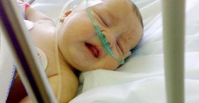 إصابة الطفل يمان بمرض نادر وانتظار فحص الحمض النووي