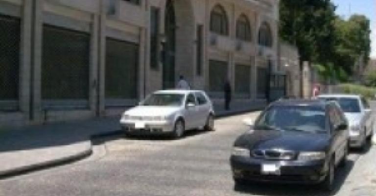 سرقة سيارة مدير مستشفى عسكري سرقة سيارة مدير مستشفى عسكري