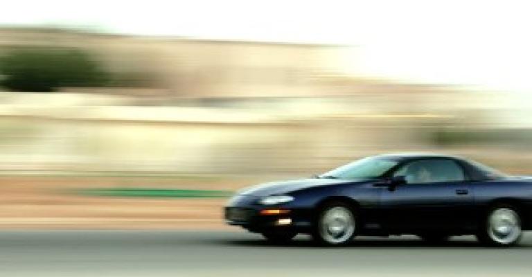 ضبط سيارة مسؤول حكومي بسرعة كبيرة ضبط سيارة مسؤول حكومي بسرعة كبيرة