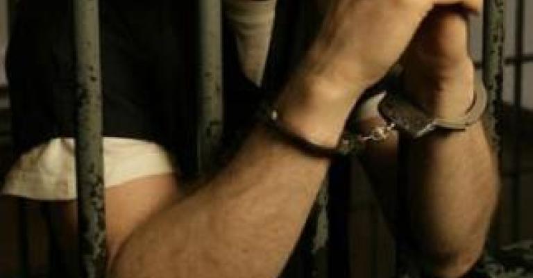 العربية لحقوق الإنسان: المعتقلون في الخارج إلى متى؟ العربية لحقوق الإنسان: المعتقلون في الخارج إلى متى؟