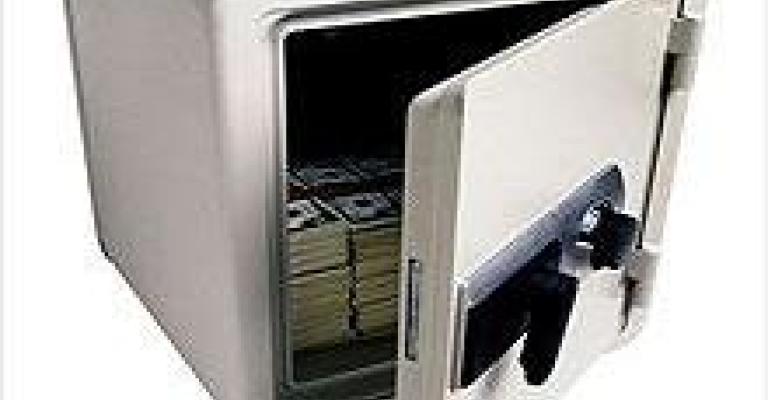 القبض على لصوص قاصات حديدية القبض على لصوص قاصات حديدية