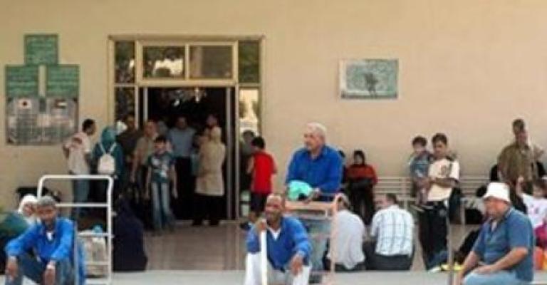 إغلاق إسرائيلي لمعبر الكرامة ونوم المسافرين بالعراء إغلاق إسرائيلي لمعبر الكرامة ونوم المسافرين بالعراء