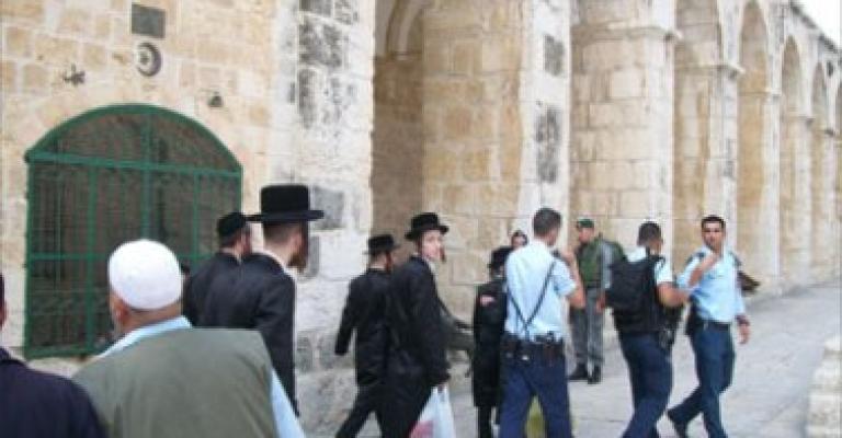 استنكار حكومي لاقتحام متطرفين يهود للمسجد الأقصى استنكار حكومي لاقتحام متطرفين يهود للمسجد الأقصى