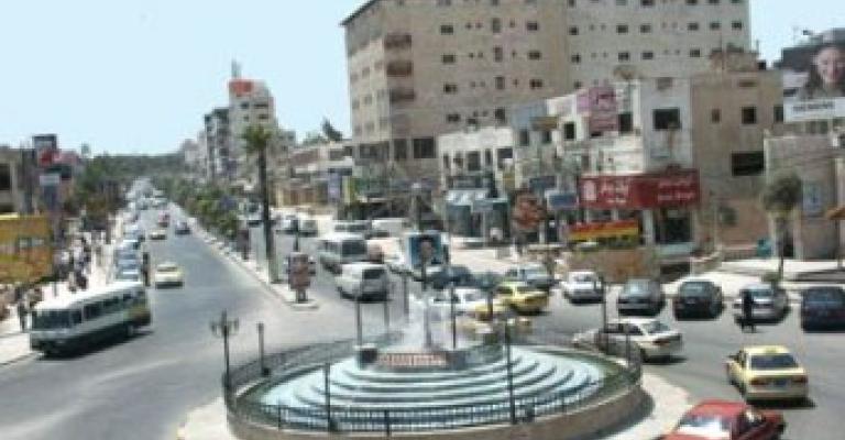 نقل الطبيب الملكاوي للمستشفى في حالة إغماء شديدة نقل الطبيب الملكاوي للمستشفى في حالة إغماء شديدة