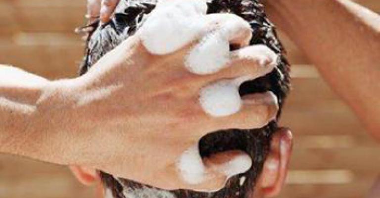 وفاة و 10 حالات تسمم بمبيد القمل وفاة و 10 حالات تسمم بمبيد القمل