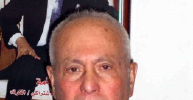 تيسير الحمصي يرفض اقتناء خلوي