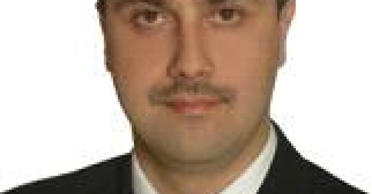 لماذا تخرج المطالب السياسية للشارع؟