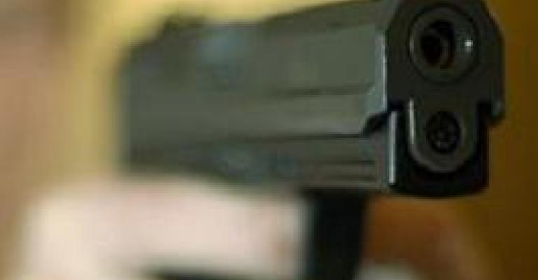 الخطيب: العمل جاري لاعتقال مطلق النار في النادي الليلي ولا يوجد قتلى 