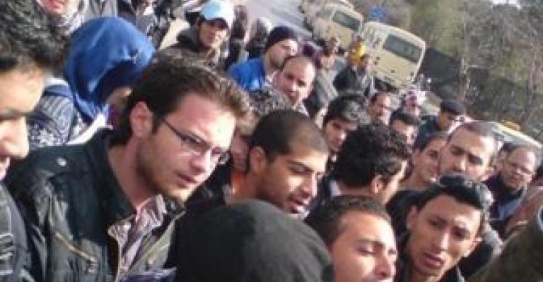 الهاشمية تقدم حلا لمشكلة المواصلات 