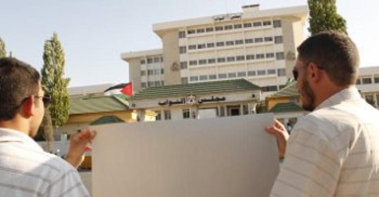 النواب يناقش الخصخصة الأربعاء على وقع الاعتصام