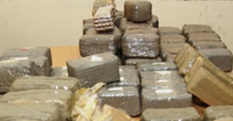 ملاحقة شاحنة تحمل كمية من الحشيش