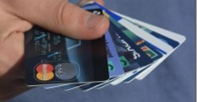 القبض على 3 آسيويين حاولوا الاحتيال على محل مجوهرات