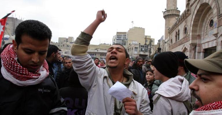 “حقوق لا مكارم” مسيرة من الحسيني الجمعة