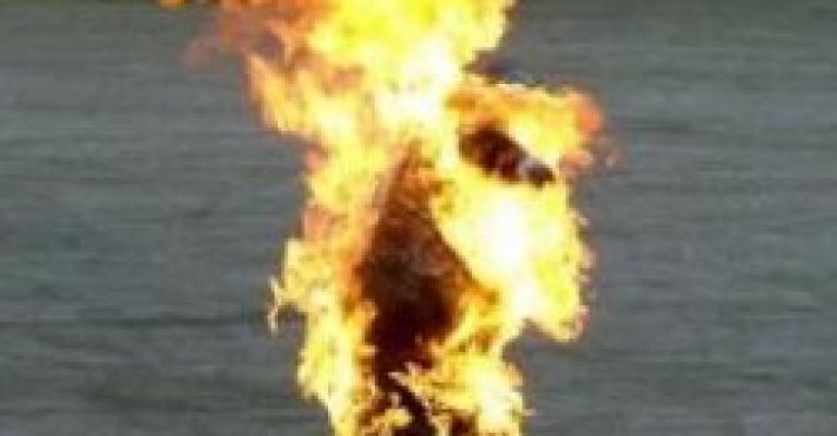 شاب يحرق نفسه في هاشمية الزرقاء