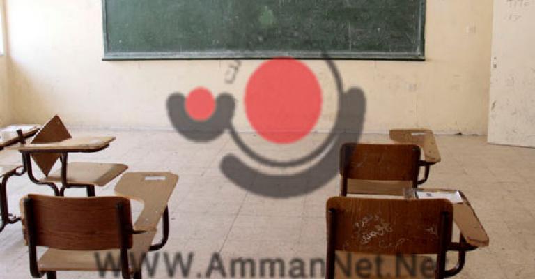 اضراب المعلمين يتواصل والحكومة ترفض المبادرة النيابية