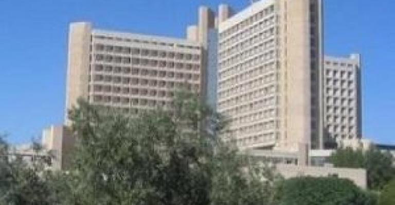 "اعتصام ذهبي" في مستشفى الملك المؤسس