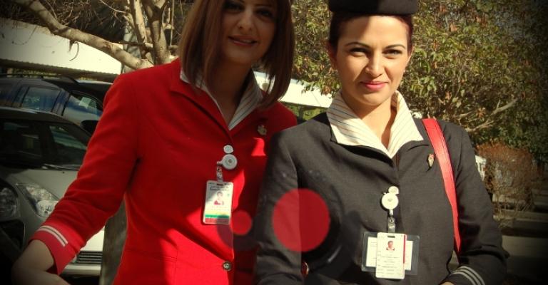  ليس بالجمال وحده تصبحين مضيفة طيران!! 