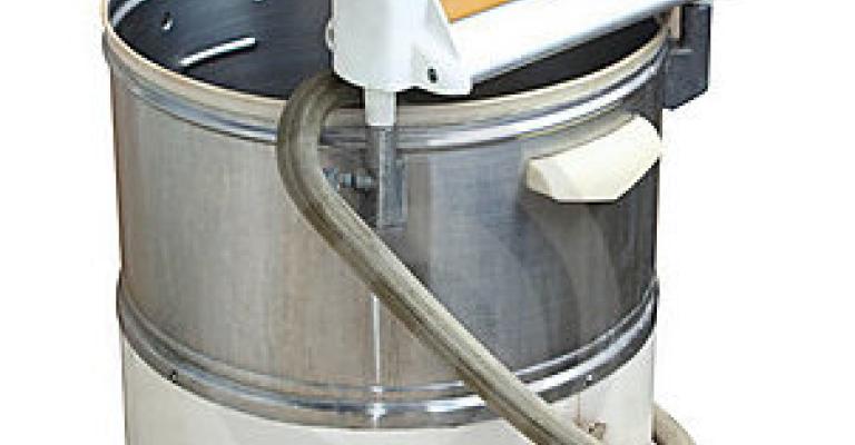 وفاة طفلة سقطت في غسالة