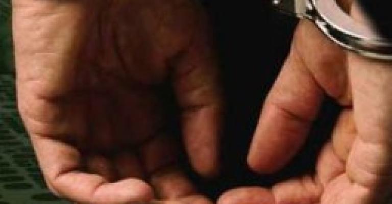 القبض على مجموعة مختصة بالسرقة قامت بـ43 جريمة