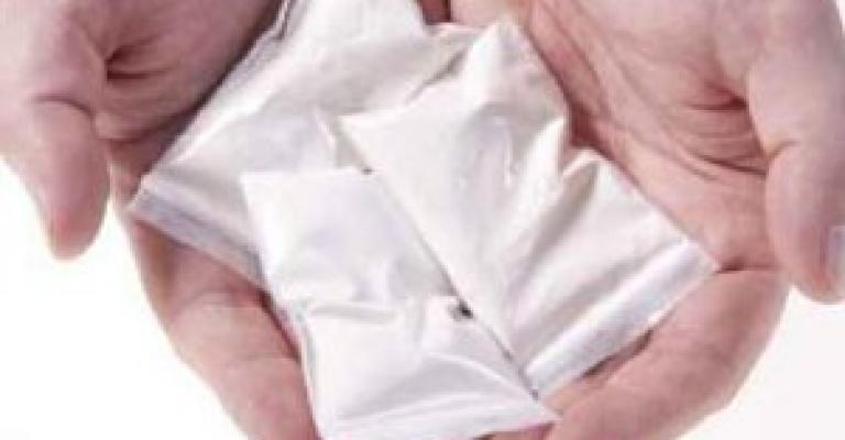 ضبط 6 كغم كوكايين حول جسد فتاتين