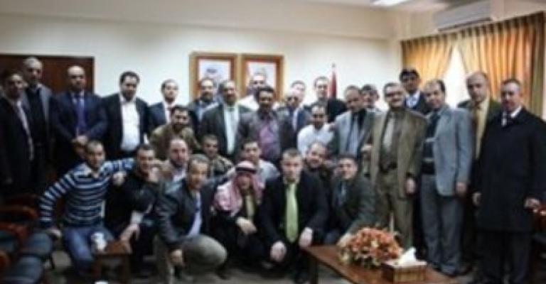 وفد نقابي أردني يزور الخليل للاطلاع على الانتهاكات الإسرائيلية