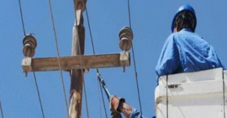 اتفاق يعلق إضراب "العاملين في الكهرباء"