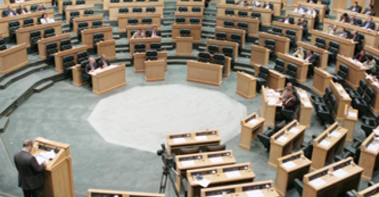 “الصحفيين الأحرار” يطالب بمقاطعة النواب واستقالة المجالي