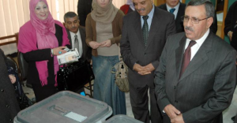 الصوراني ينتقد التسرع في إجراء انتخابات المعلمين والجراح يدافع