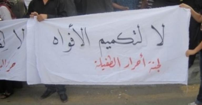 إضراب أحد معتقلي الطفيلة عن الطعام