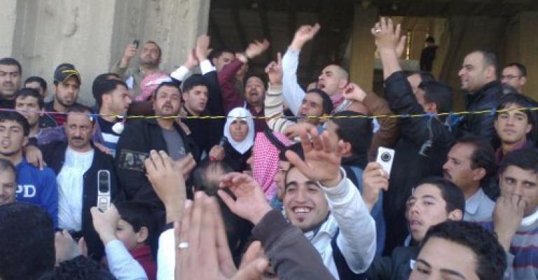 مجدي القبالين يفك إضرابه استجابة لرغبة والدته