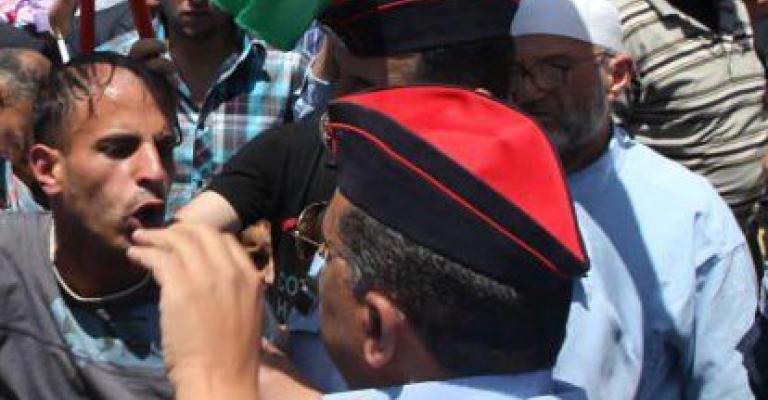 مناوشات بين المكفوفين والدرك أمام الديون الملكي