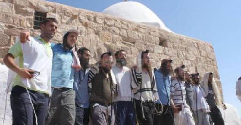 موقع إسرائيلي: مستوطنون يزورون البتراء وقبر هارون