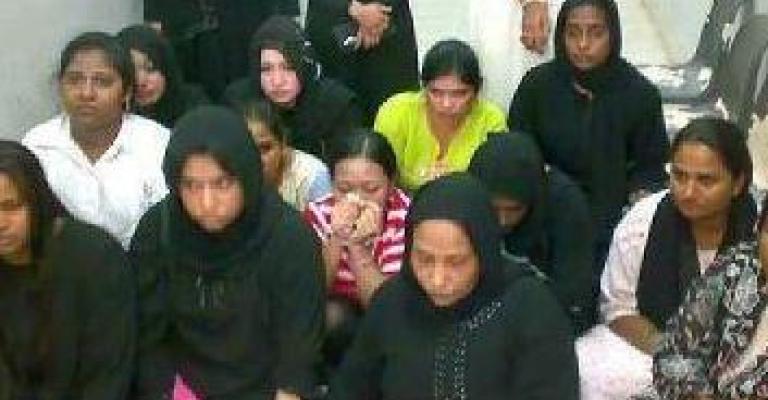القبض على 135 فتاة اسيوية خلال الـ 48 ساعة 