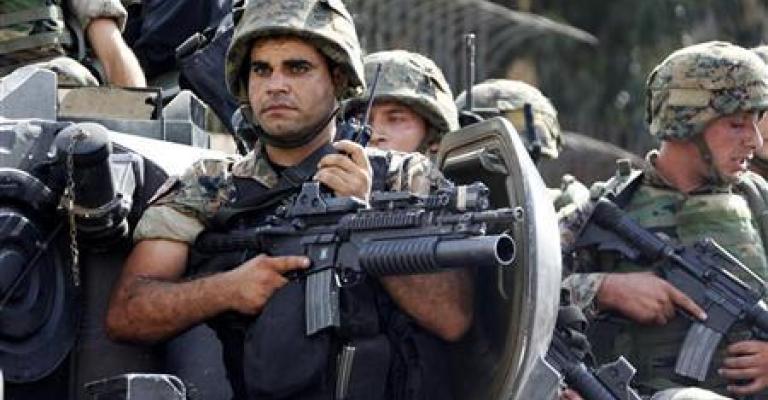 الجيش اللبناني يتوعد بإجراءات حاسمة لوقف الإضطرابات