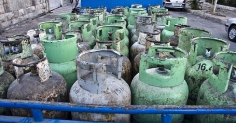 البرد وارتفاع الاسعار يزيد اقبال المواطنين على شراء الغاز 
