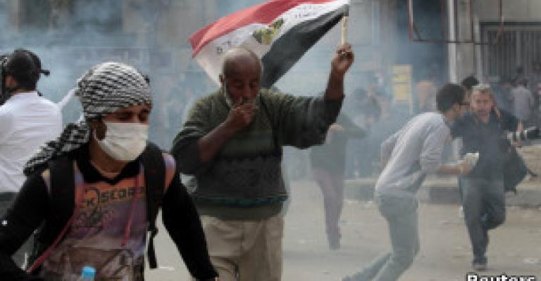 تجدد الاحتجاجات ضد الإعلان الدستوري في مصر