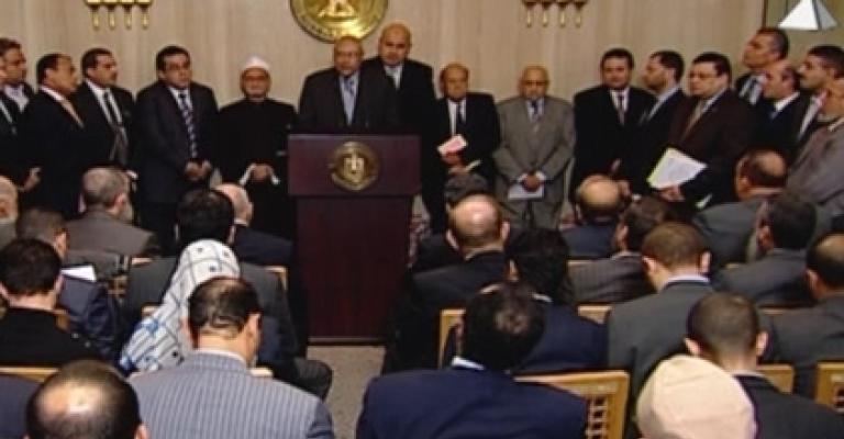 مرسي يلغي الإعلان الدستوري ويبقي الاستفتاء في موعده