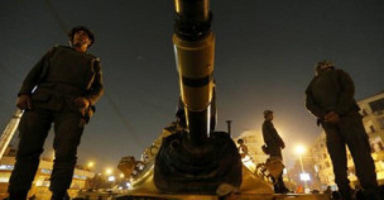 مصر: تكليف الجيش بحفظ النظام خلال الاستفتاء