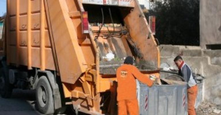 توريد آليات جمع نفايات جديدة للأمانة مطلع نيسان 