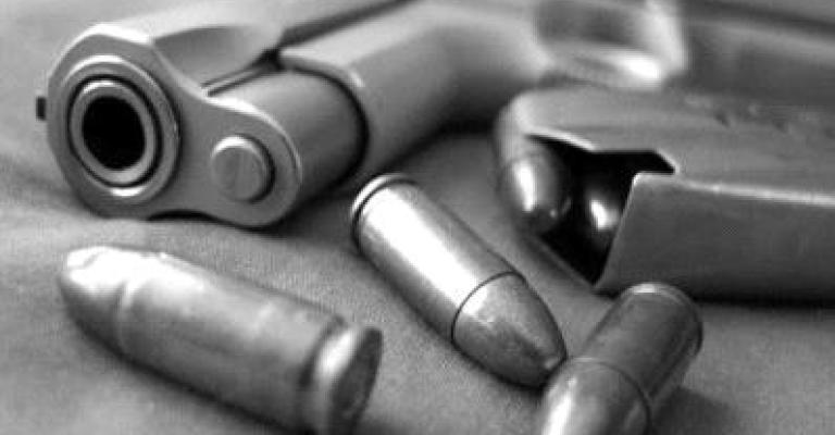 العقبة: القبض على مطلق النار على شخصين 