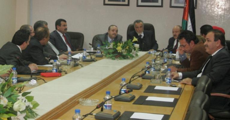 كتل نيابية: حكومة برلمانية صرفة أو مختلطة وترك تسمية الرئيس للملك