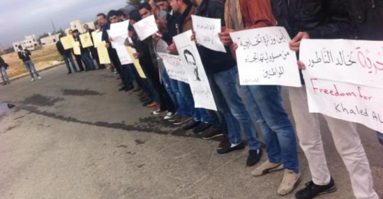 الحراك الشبابي يهدد بالتصعيد لمعرفة مصير الناطور 