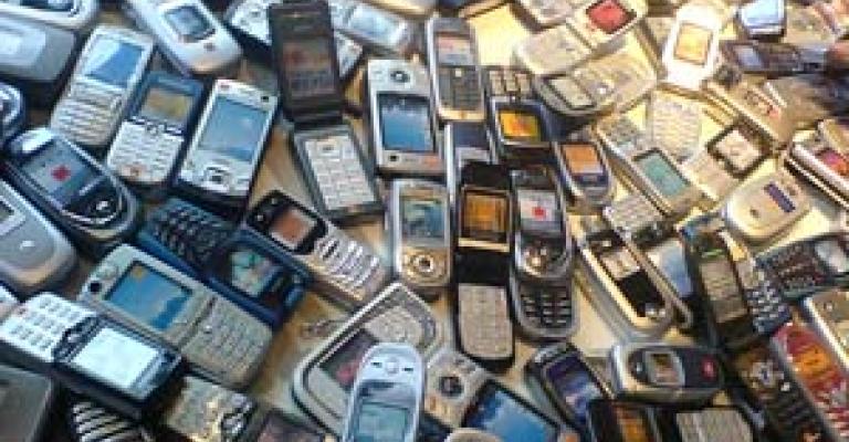 الرصيفة: القبض على سارقين اجهزة خلوية بـ 25 الف دينار 