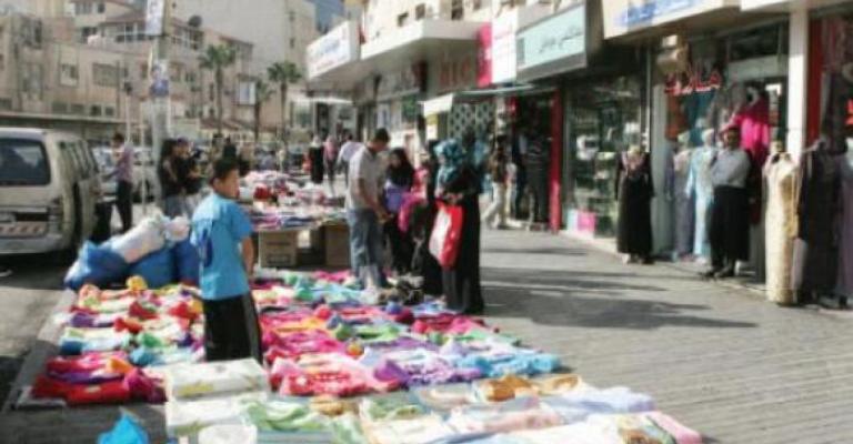 الامانة تزيل البسطات المخالفة في الوحدات