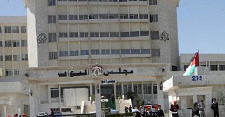 إصابة 11 من رجال الدرك دهسا أمام مجلس النواب