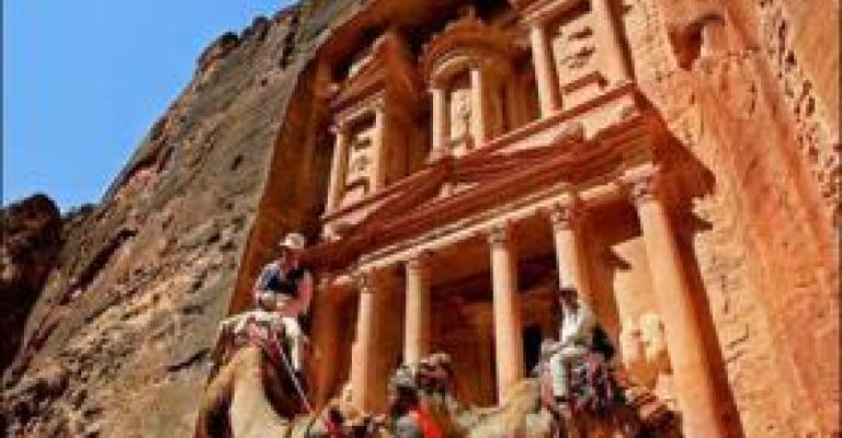 العثور على سائح بيروفي فقد في البتراء 